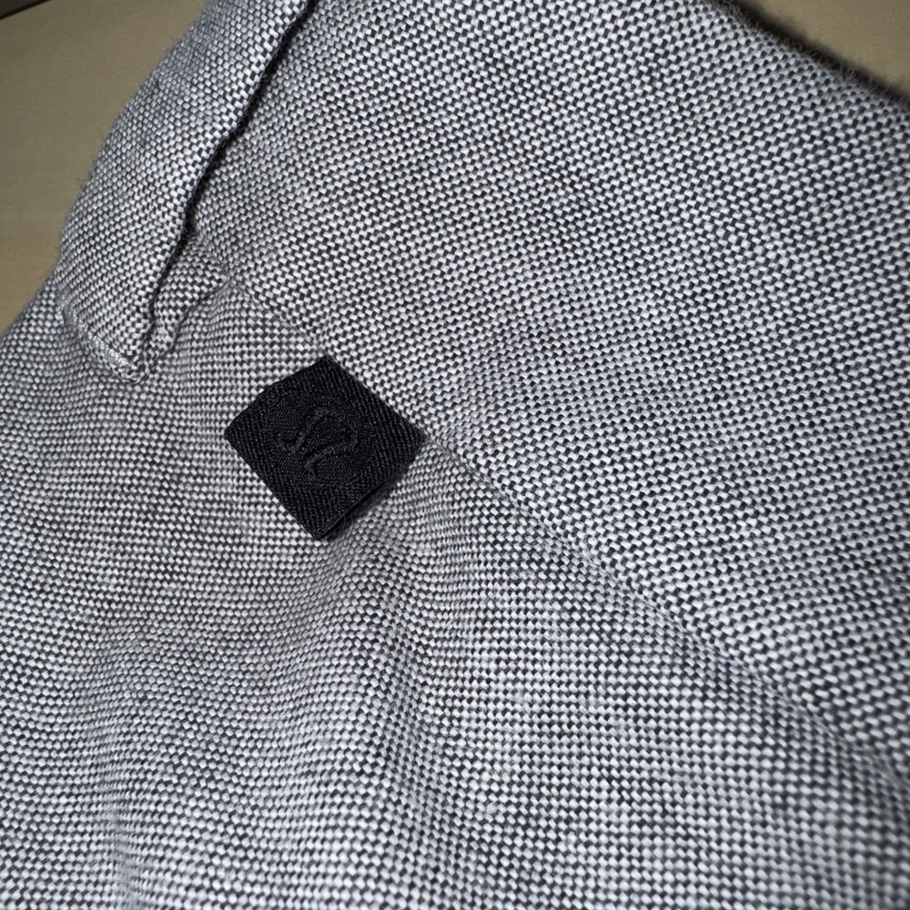 Lululemon Shorts Commission Relaxed Light Gray Quick Oxford 11" Sz 34 Golf - Picture 9 of 11